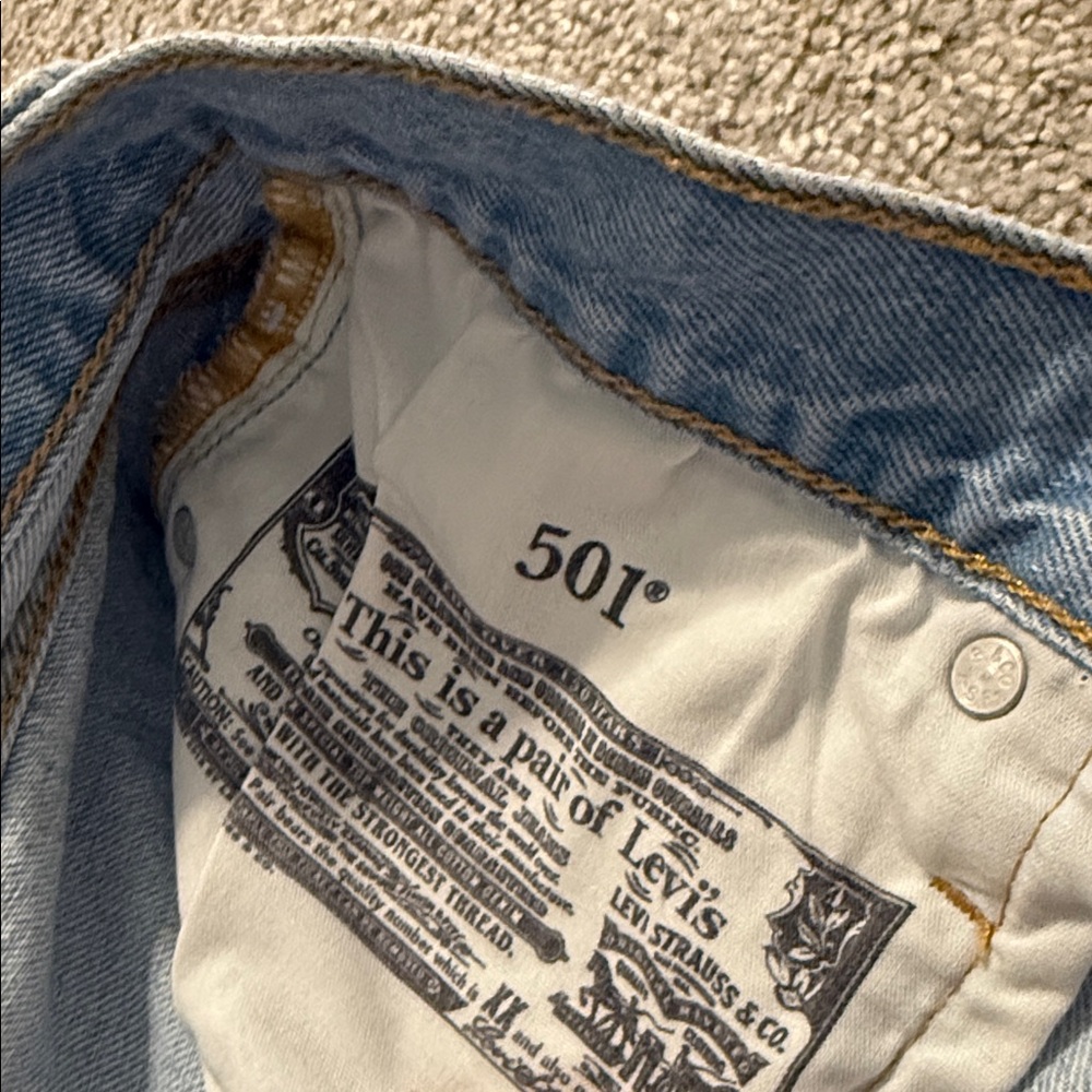 levi’s - Picture 3 of 4